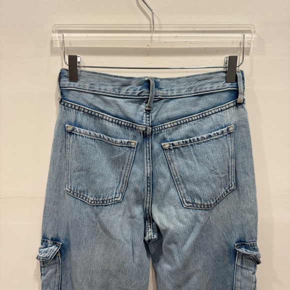 Old Navy Extra High Waisted Sky Hi Wide Leg Cargo Jeans Light Wash Size 2 ‘24 - Picture 6 of 9